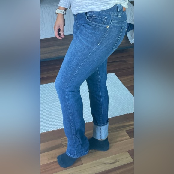 - Guess - Los Angeles - Picture 5 of 11